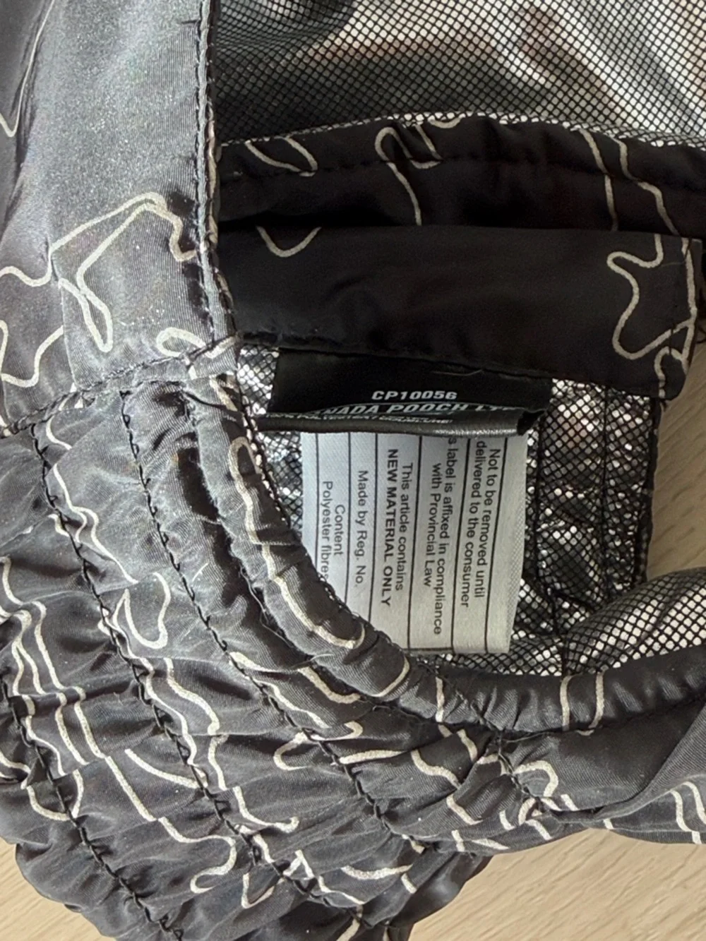 Canada Pooch lightweight black
